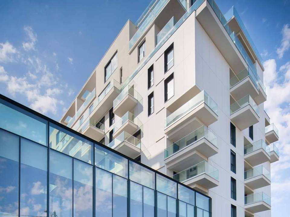 Apartamente și spații comerciale în One Herăstrău Plaza