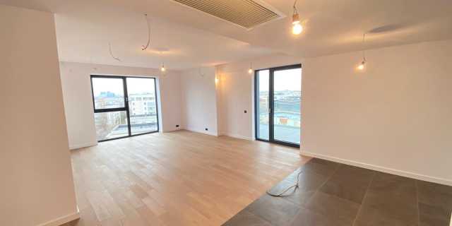 Apartament cu 3 dormitoare de vânzare