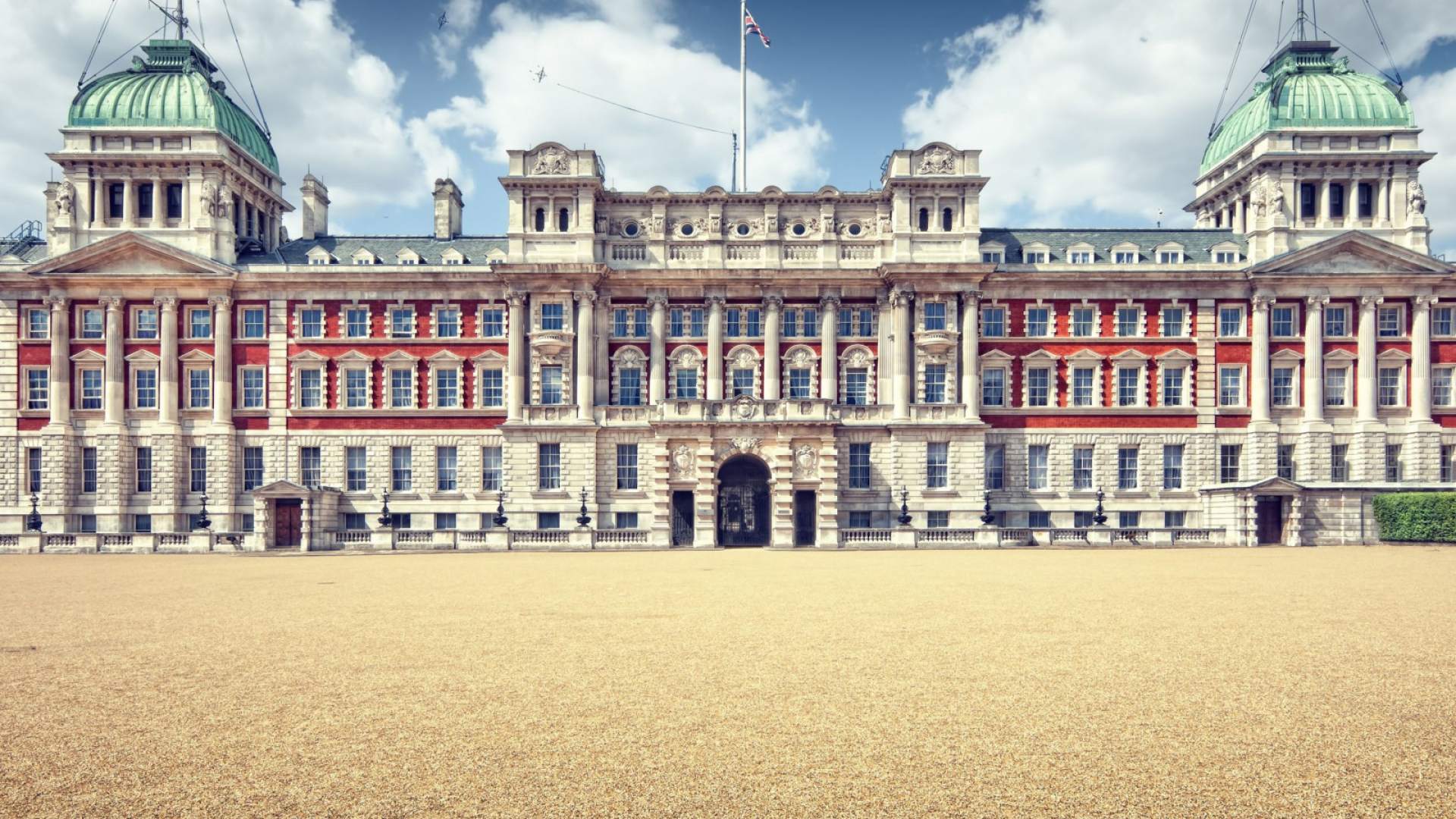 The history of real estate: from huts to skyscrapers