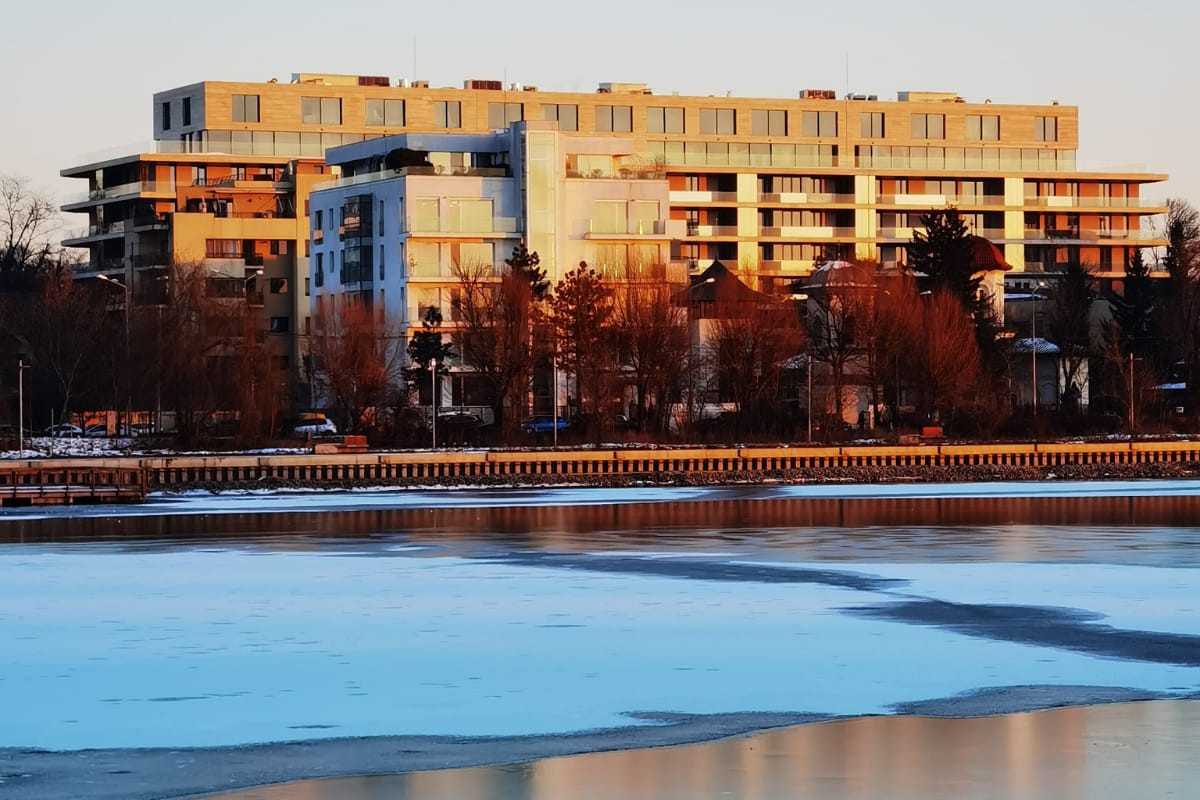 2 Bedroom Apartment For Sale In One Peninsula