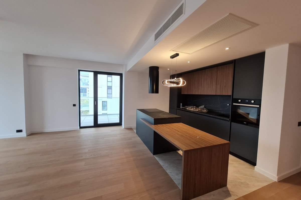 Apartament cu 4 camere de vânzare în One Herăstrău Towers