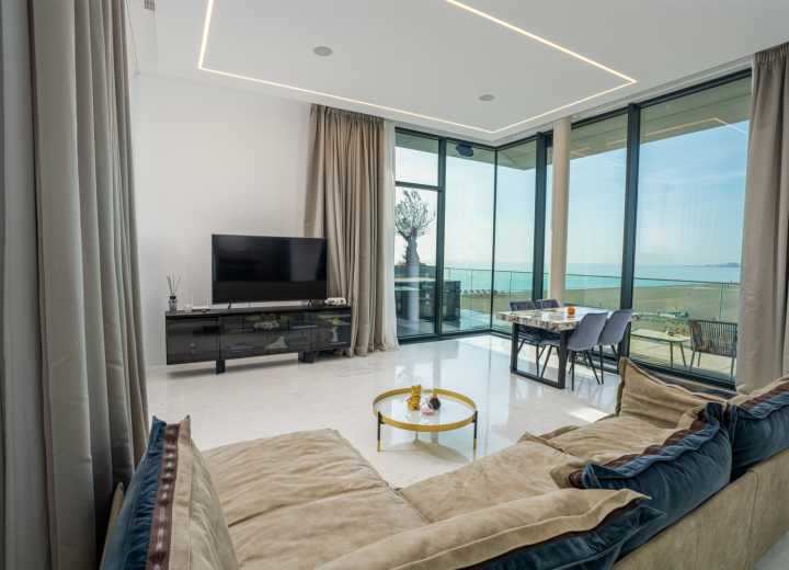 3 Bedroom Penthouse For Sale In One Mamaia Nord