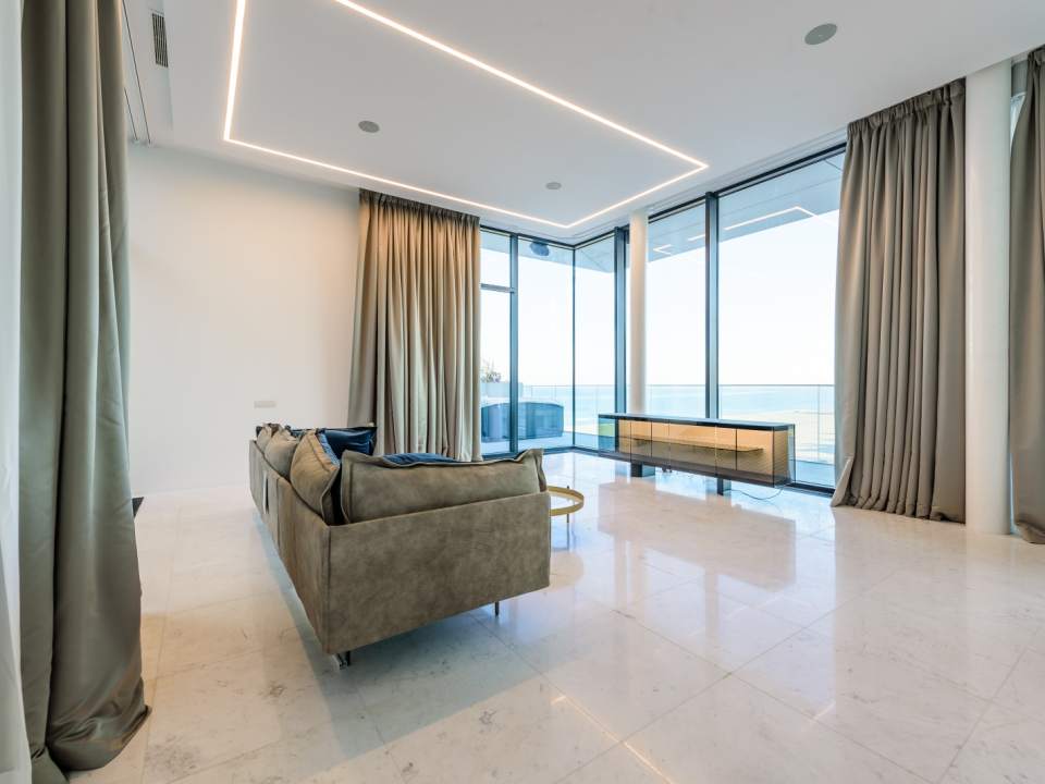 Penthouse cu 4 camere de vânzare în One Mamaia Nord, Aleea Lamia, Mamaia