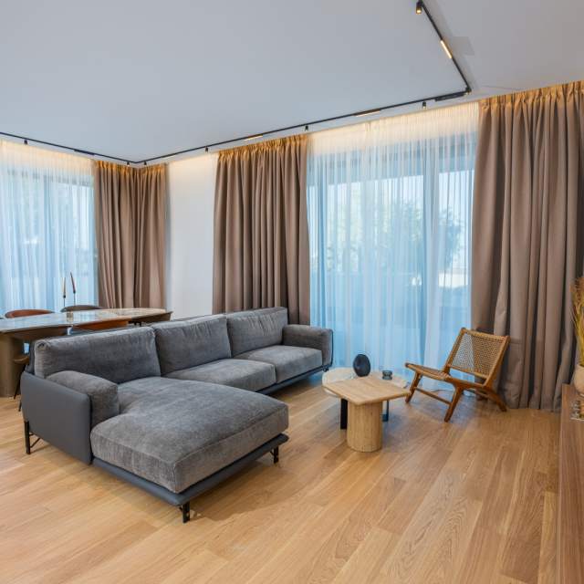 Apartament cu 4 camere de vânzare în One Mamaia Nord, Mamaia Nord, Constanța