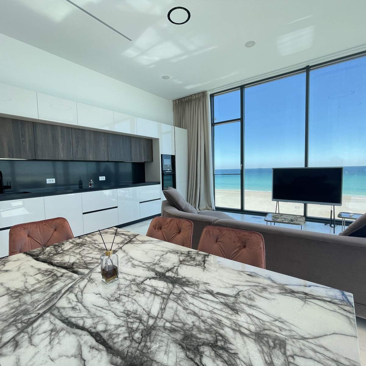 Premium finishes, spectacular views