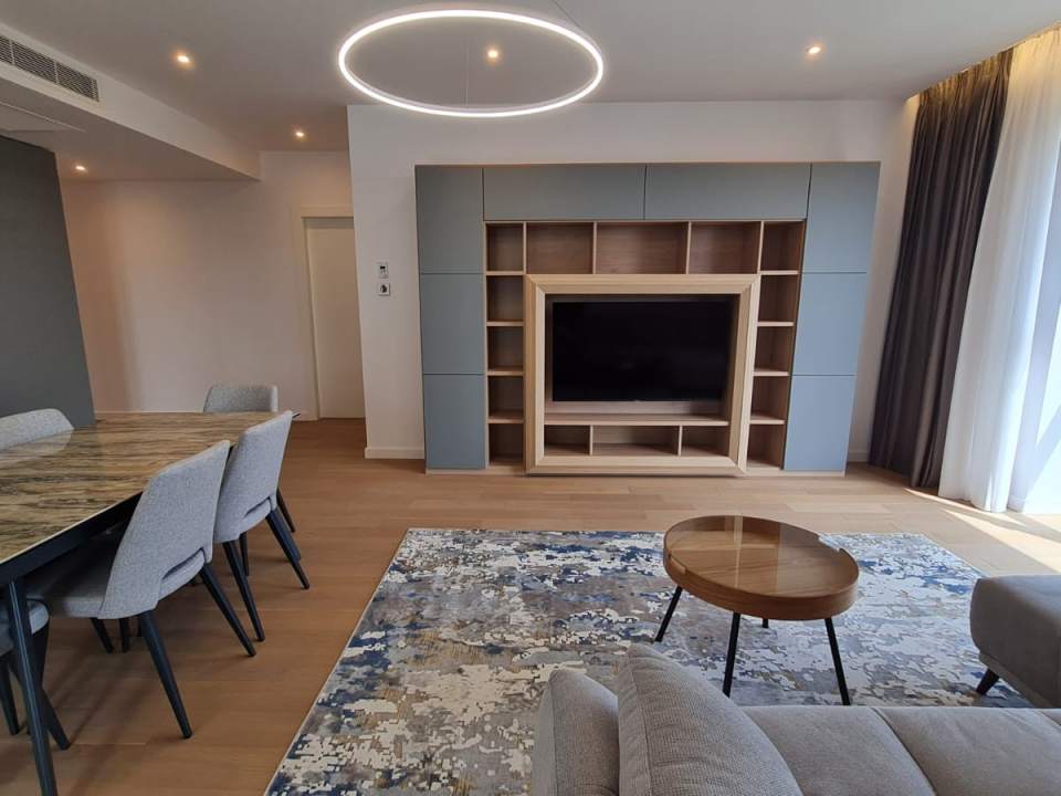 Apartament cu 4 camere de închiriat în One Herăstrău Towers, Herăstrău, Sector 1