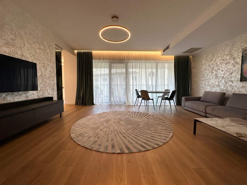 Apartament cu 4 camere de vânzare în One Herăstrău Park, Herăstrău, Sector 1