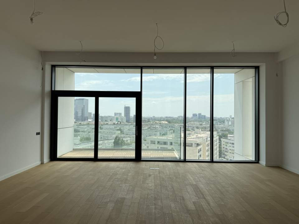 Duplex cu 4 camere de vânzare în One Herăstrău Towers, Herăstrău, Sector 1
