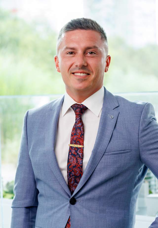 Senior Property Advisor