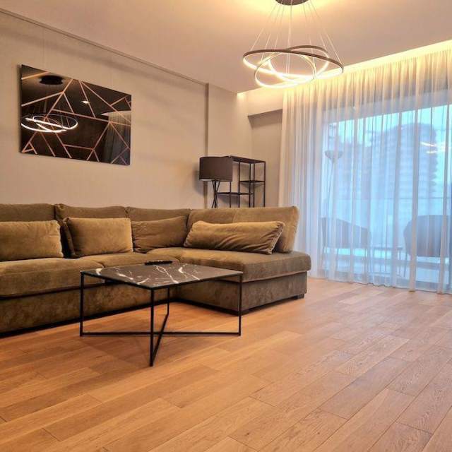 Apartament cu 2 camere de închiriat în One Herăstrău Towers, Herăstrău, București