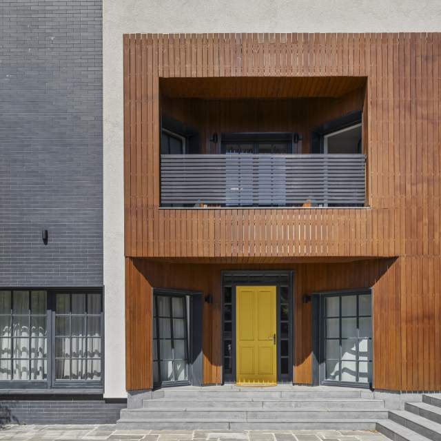 6 Bedroom Villa For Sale