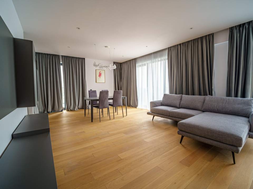 Apartament cu 4 camere de vânzare în One Herăstrău Towers, Herăstrău, Sector 1