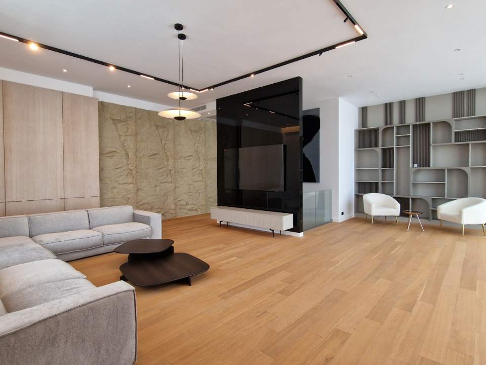 Duplex cu 4 camere de vânzare în One Herăstrău Towers, Herăstrău, Sector 1