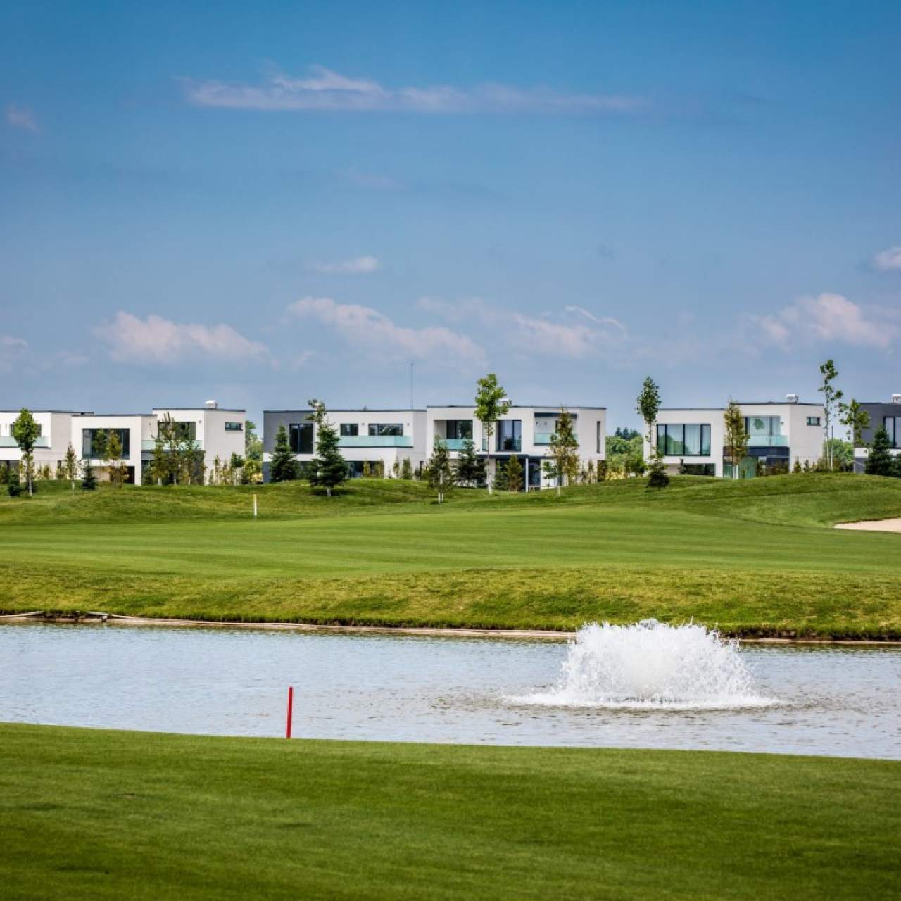 Premieră în România: un concept rezidențial unic pe piața locală se construiește în jurul unui club de golf