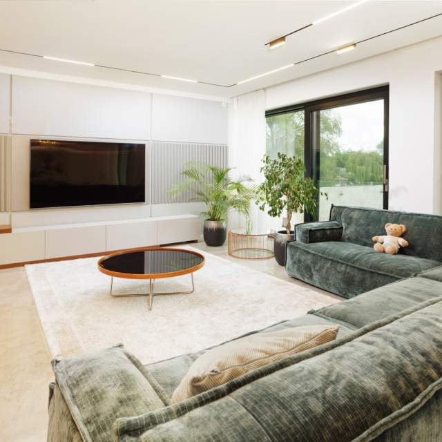 6 Bedroom Villa For Sale