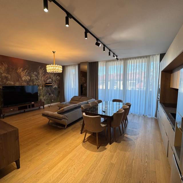Apartament cu 5 camere de închiriat în One Rahmaninov, Floreasca, București
