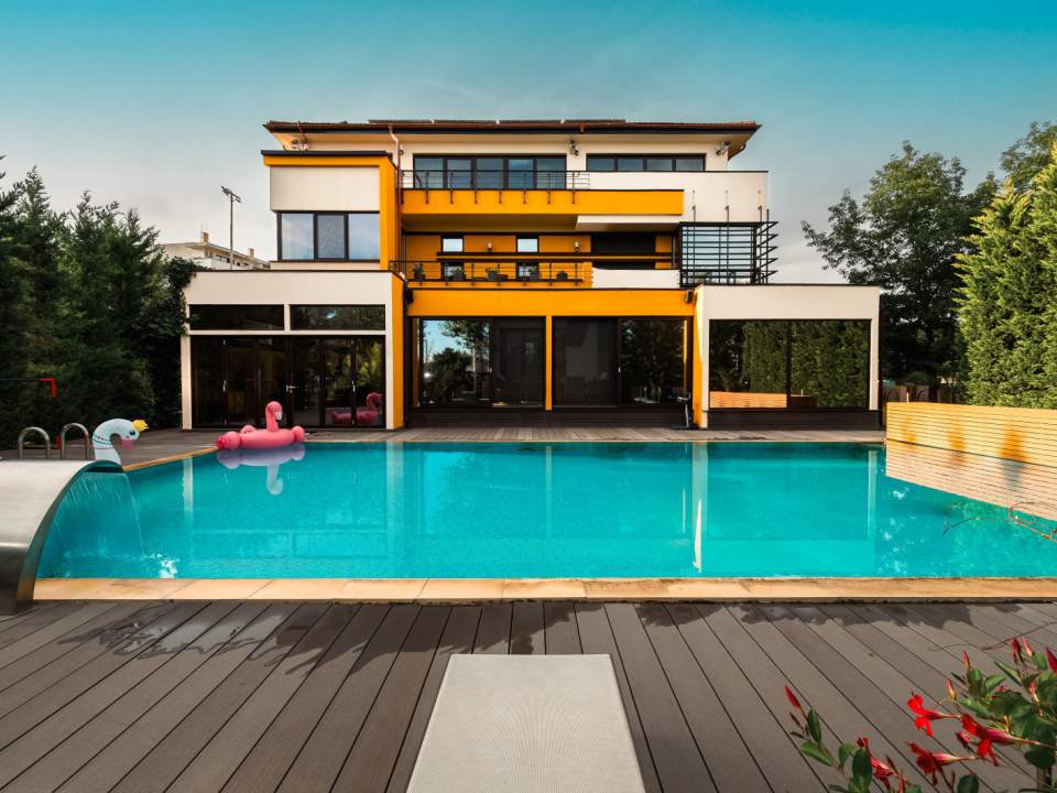 Vila cu 4 dormitoare si piscina privata de vanzare - Jandarmeriei