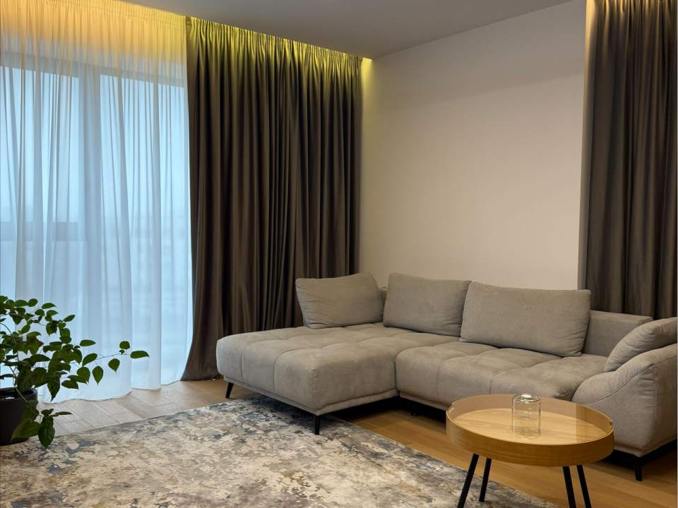 Apartament cu 4 camere de vânzare în One Herăstrău Towers, Herăstrău, Sector 1
