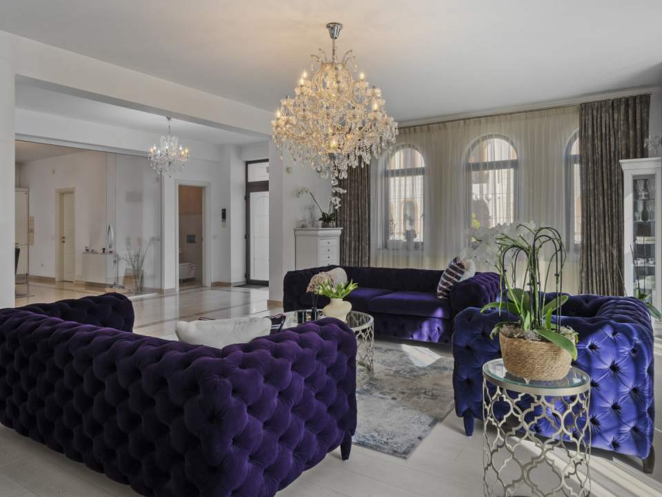 5 Bedroom Villa For Sale