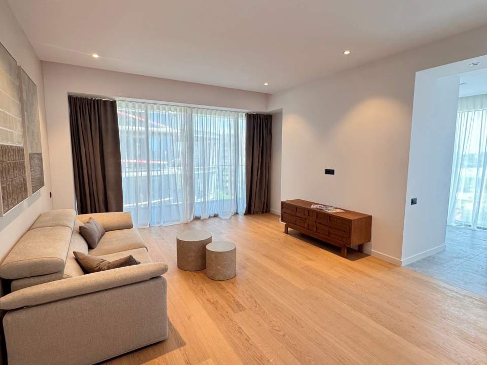 Apartament cu 3 camere de închiriat în One Herăstrău Vista, Herăstrău, Sector 1