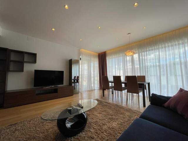 Apartament cu 3 camere de închiriat în One Herăstrău Park, București