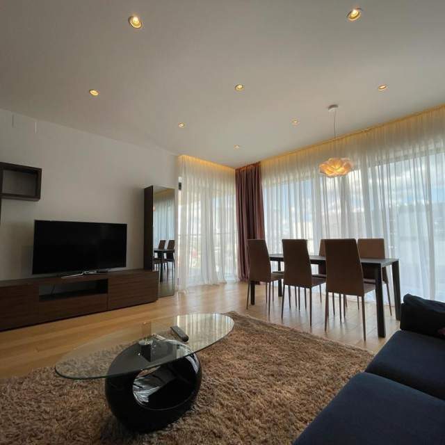 Apartament cu 3 camere de închiriat în One Herăstrău Park, București