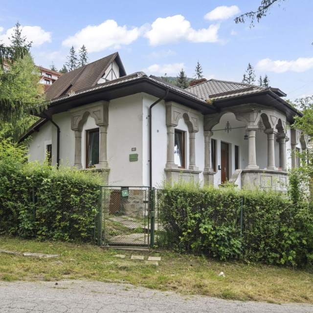 5 Bedroom Villa For Sale