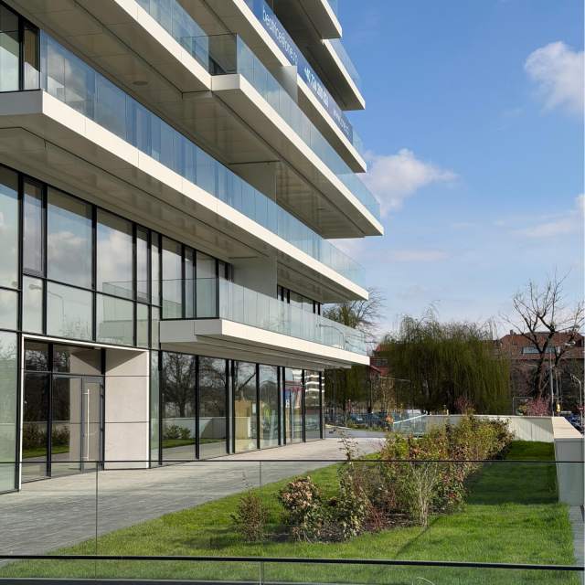 69.4 sqm Commercial Space For Rent In One Floreasca Towers, București