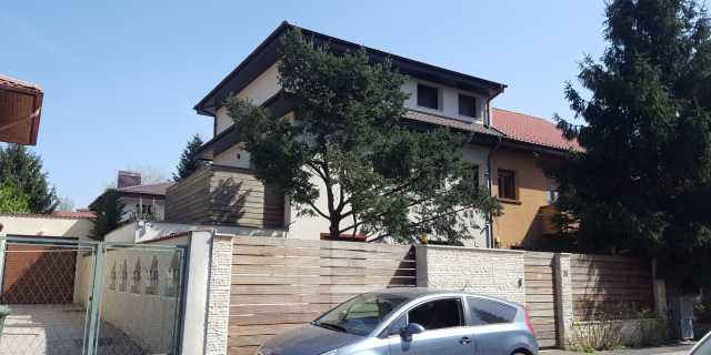 4 Bedroom Apartment For Sale In Primaverii
