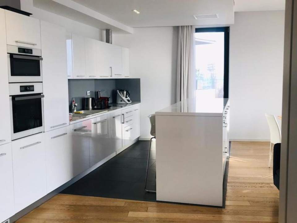 Apartament cu 5 camere de vânzare în One Floreasca Lake, Floreasca, Sector 1 poza nr. 4