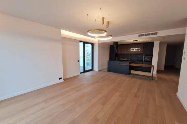 Apartament cu 4 camere de vânzare în One Herăstrău Towers