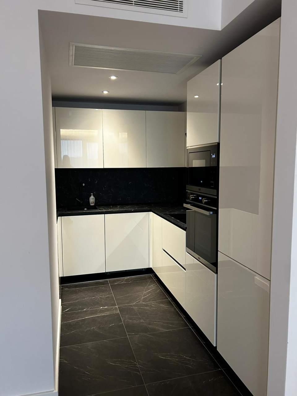 584adbe8-2752-4e30-8dce-fc2a9547b613