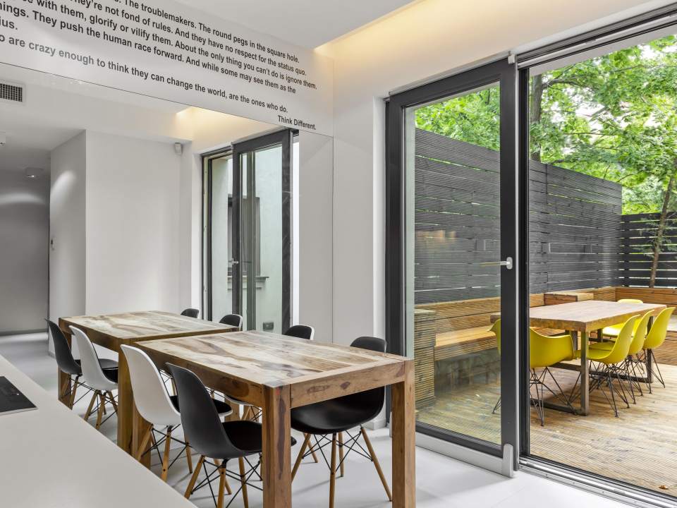 Vilă cu 6 camere de închiriat în Dorobanți - Floreasca poza nr. 2