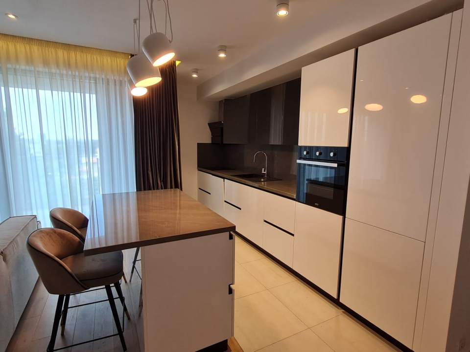 Apartament cu 4 camere de vânzare în One Herăstrău Plaza, Herăstrău, Sector 1 poza nr. 3