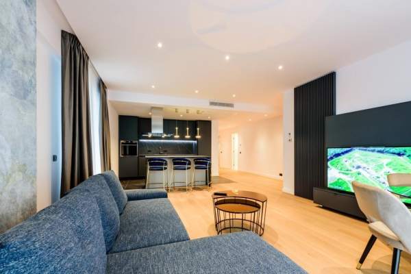 Apartament cu 4 camere de închiriat în One Herăstrău Towers