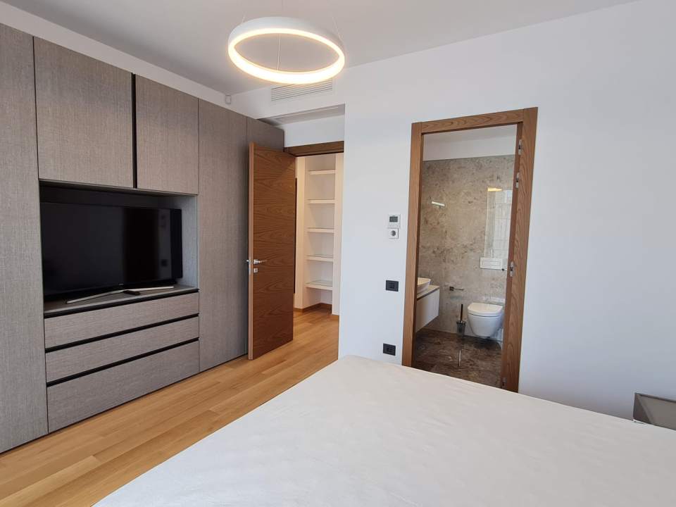 2 Bedroom Penthouse For Rent In Primăverii photo no. 2