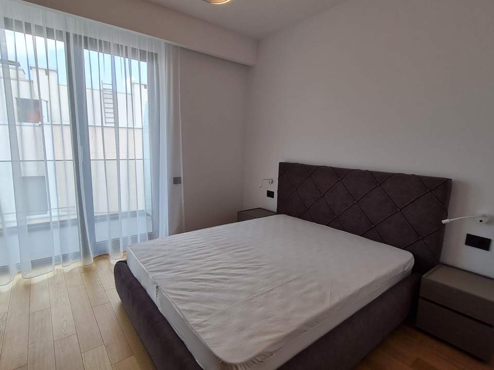 Penthouse cu 3 camere de închiriat în Primăverii poza nr. 4