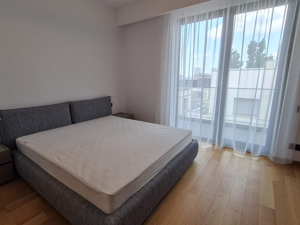 Penthouse cu 3 camere de închiriat în Primăverii poza nr. 12