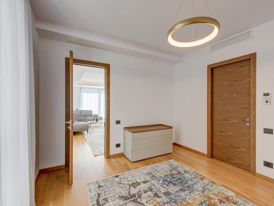 3 Bedroom Apartment For Rent In Primăverii photo no. 13