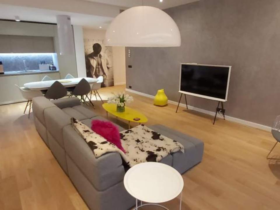 Apartament cu 3 camere de închiriat în One Herăstrău Towers, Herăstrău, Sector 1 poza nr. 2