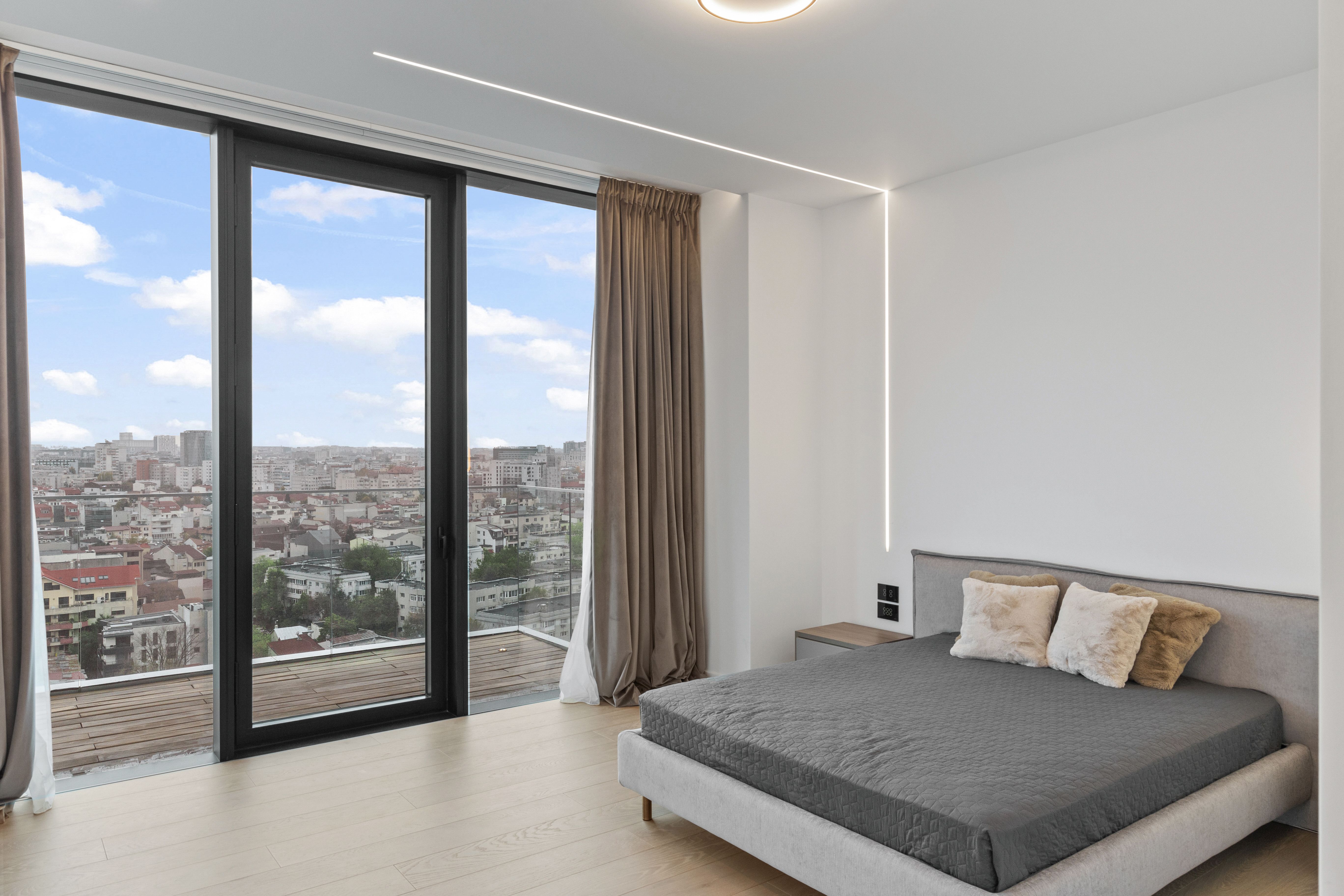 Penthouse cu 6 camere de vânzare în One Mircea Eliade, Floreasca