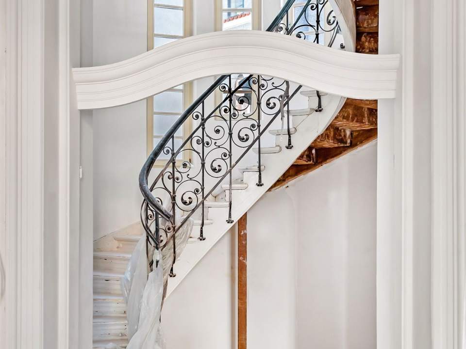 Casa Duca, bijuteria arhitecturală de lângă Ateneul Român poza nr. 7