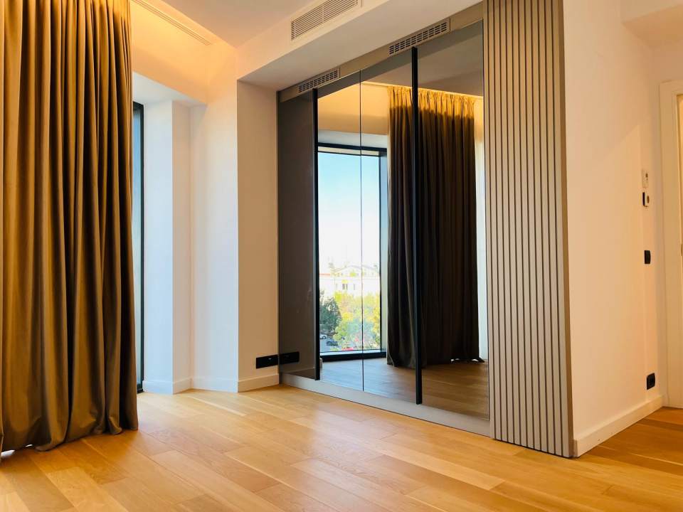 Apartament cu 4 camere de vânzare în One Herăstrău Towers, Herăstrău, Sector 1 poza nr. 13