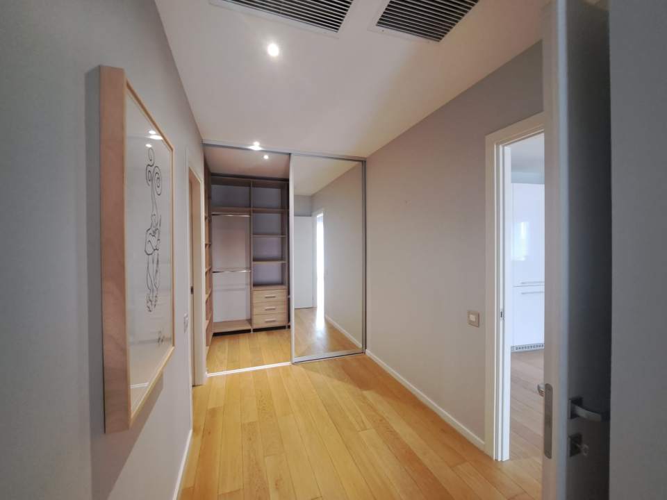 3 Bedroom Apartment For Rent In One Floreasca Lake, Floreasca, Sector 1 photo no. 3