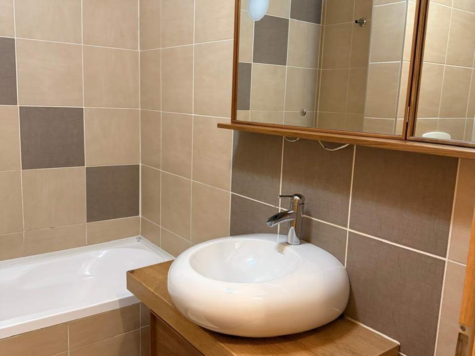 Apartament cu 3 camere de vânzare poza nr. 2