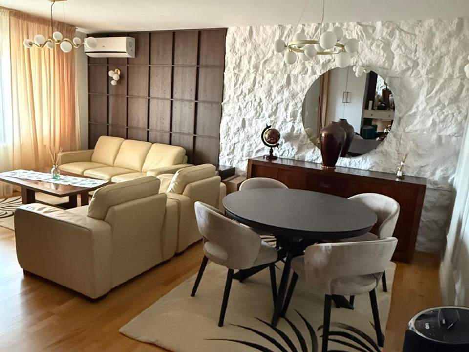 Apartament cu 3 camere de vânzare poza nr. 5