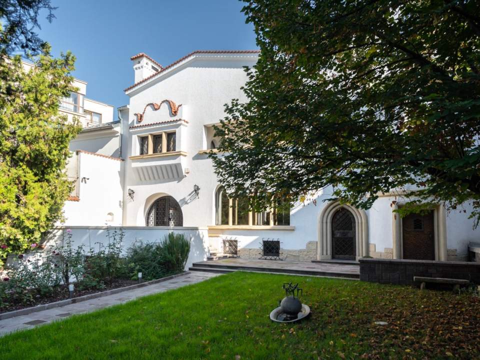 7-room villa for rent photo no. 9