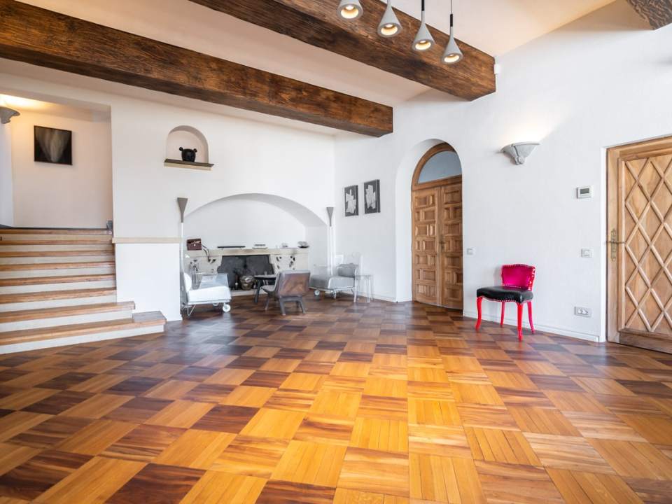 7-room villa for rent photo no. 6