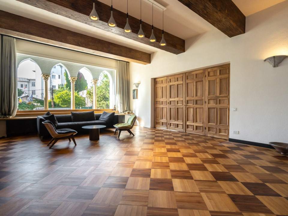 7-room villa for rent photo no. 7