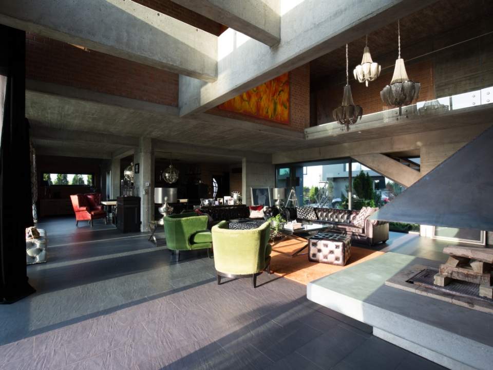 12-rooms villa for sale in Otopeni photo no. 14